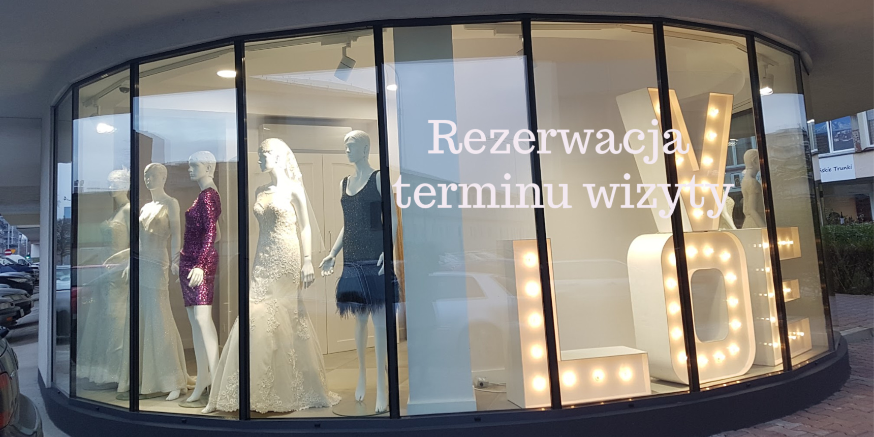 Zarezerwuj wizytę w salonie sukien ślubnych we Wrocławiu
