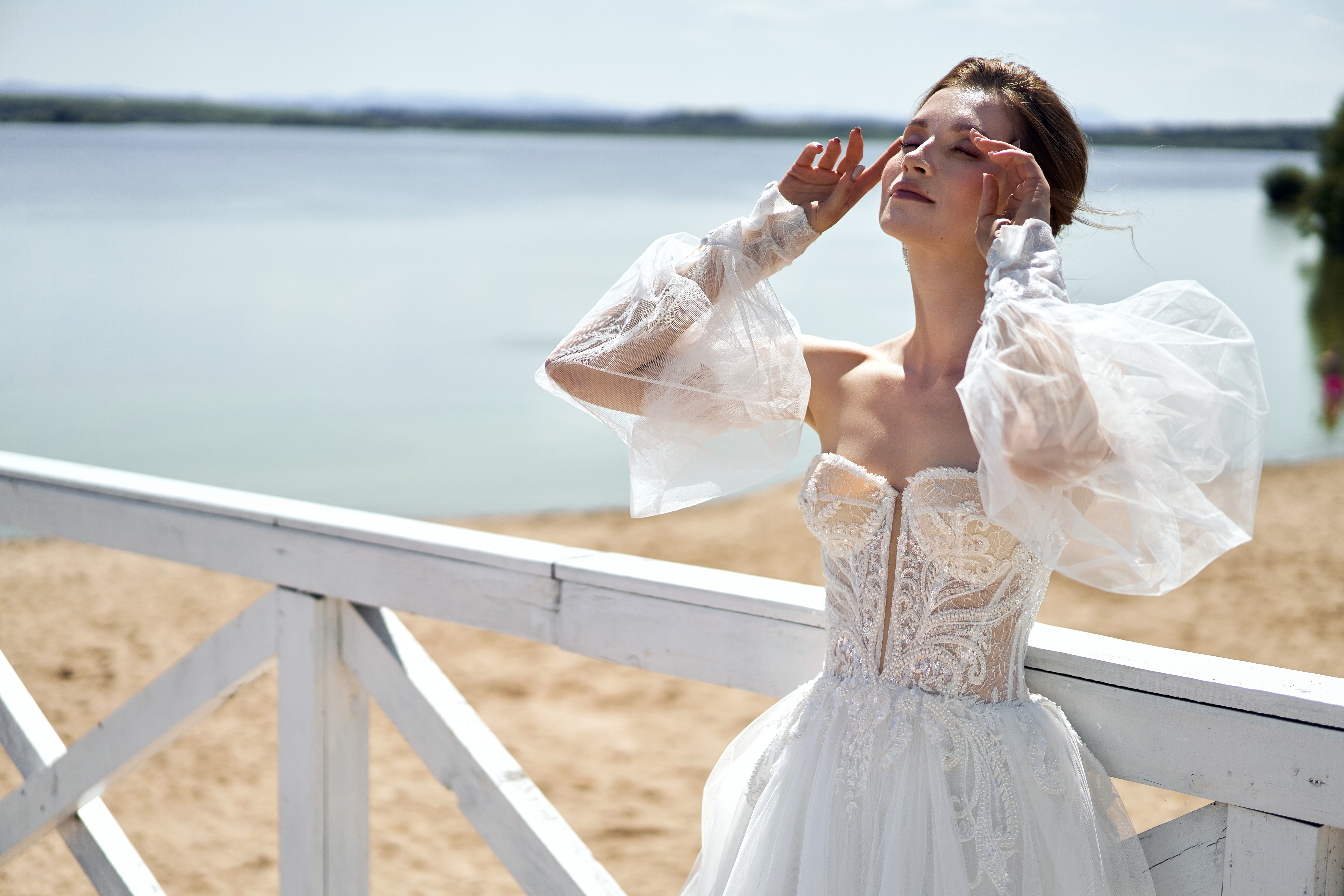 Tiulowa suknia ślubna z dopinanymi rękawami Marceline Annais Bridal