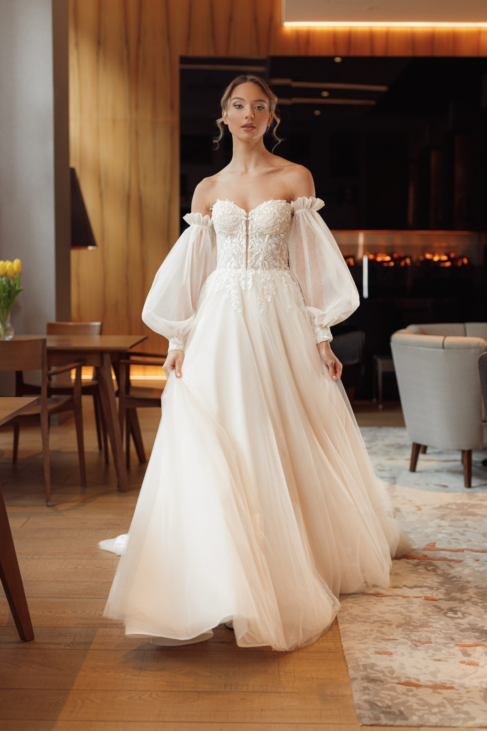 suknia ślubna tiulowa
